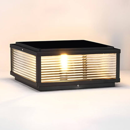 Vierkante Buiten Sokkel Lamp Met Geribbeld Glas En Aluminium Behuizing Voor Tuinpad En Oprit