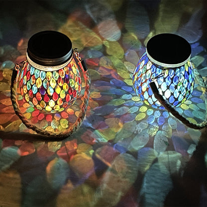 Solar Tuinlamp met Gekleurd Glas – Handgemaakte Lantaarn met Mozaïek Lichteffect voor Sfeervol Buitendecor