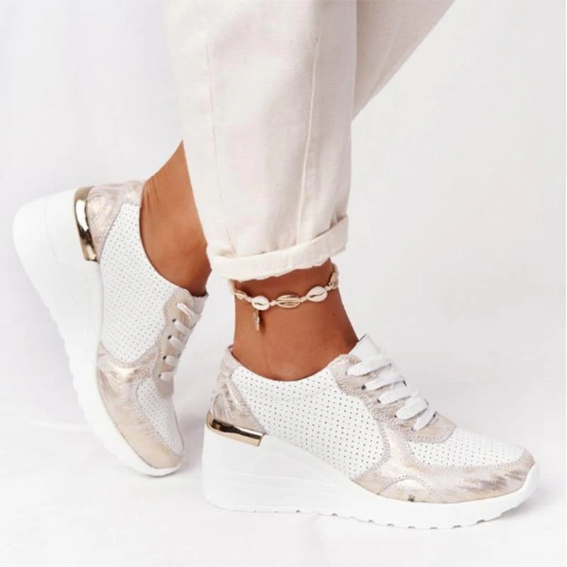 Sneakers met Hoge Hak en Metallic Accenten