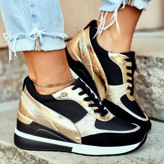 Sneakers met Hoge Hak en Metallic Accenten