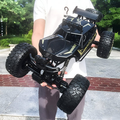 Bestuurbare Monstertruck Terreinwagen Metalen Chassis 4WD RC Auto Zwart Goud