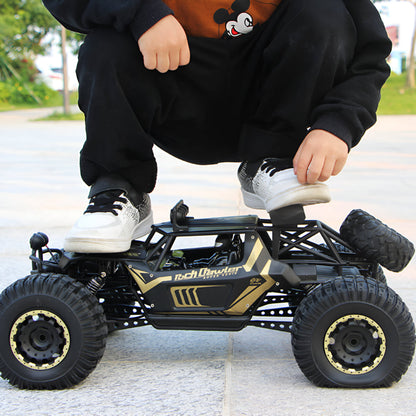 Bestuurbare Monstertruck Terreinwagen Metalen Chassis 4WD RC Auto Zwart Goud