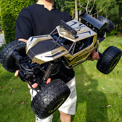 Bestuurbare Monstertruck Terreinwagen Metalen Chassis 4WD RC Auto Zwart Goud