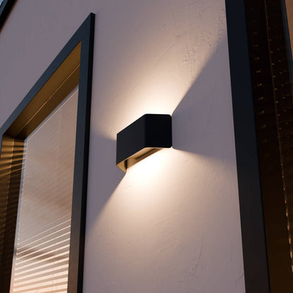 Moderne wandlamp met warm 2700k licht en ip54 bescherming voor binnen en buiten