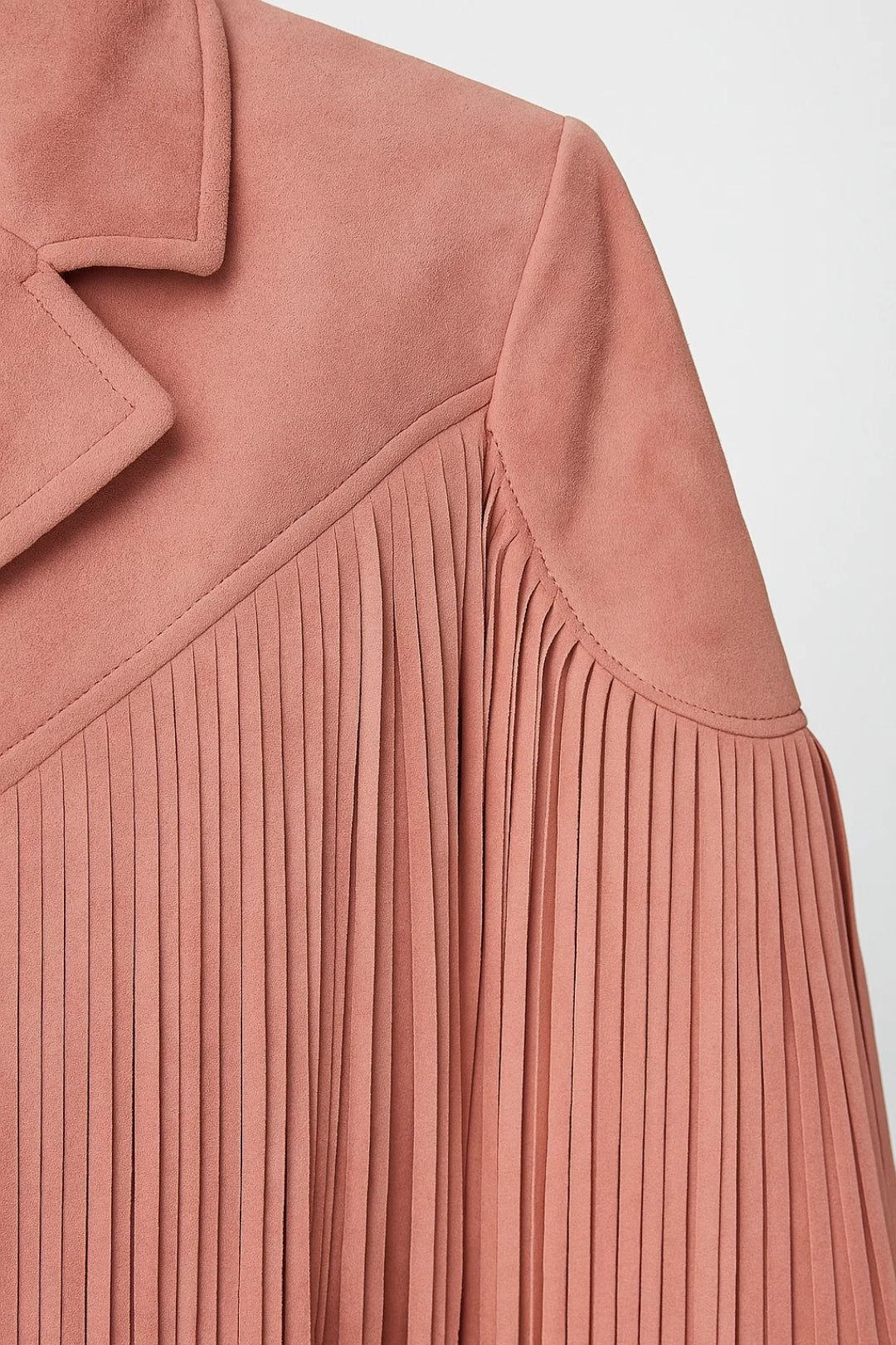 Korte Damesjas met Franjes en Reverskraag Chique Look