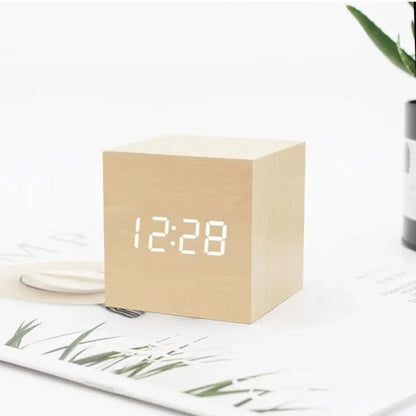 LED Wekker met Minimalistisch Design & Slimme Functies