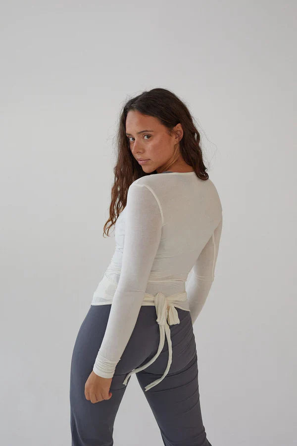 Yoga Blouse Wit met Lange Mouwen en Wikkelontwerp