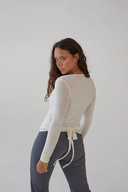 Yoga Blouse Wit met Lange Mouwen en Wikkelontwerp
