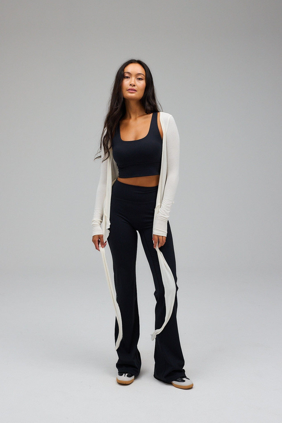 Yoga Blouse Wit met Lange Mouwen en Wikkelontwerp