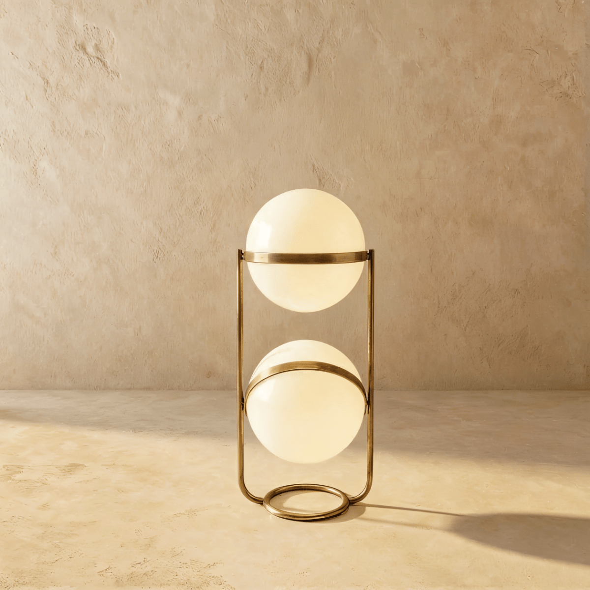 Rasu Minimalistische Staande Lamp Van Massief Staal Met Stabiele Voet