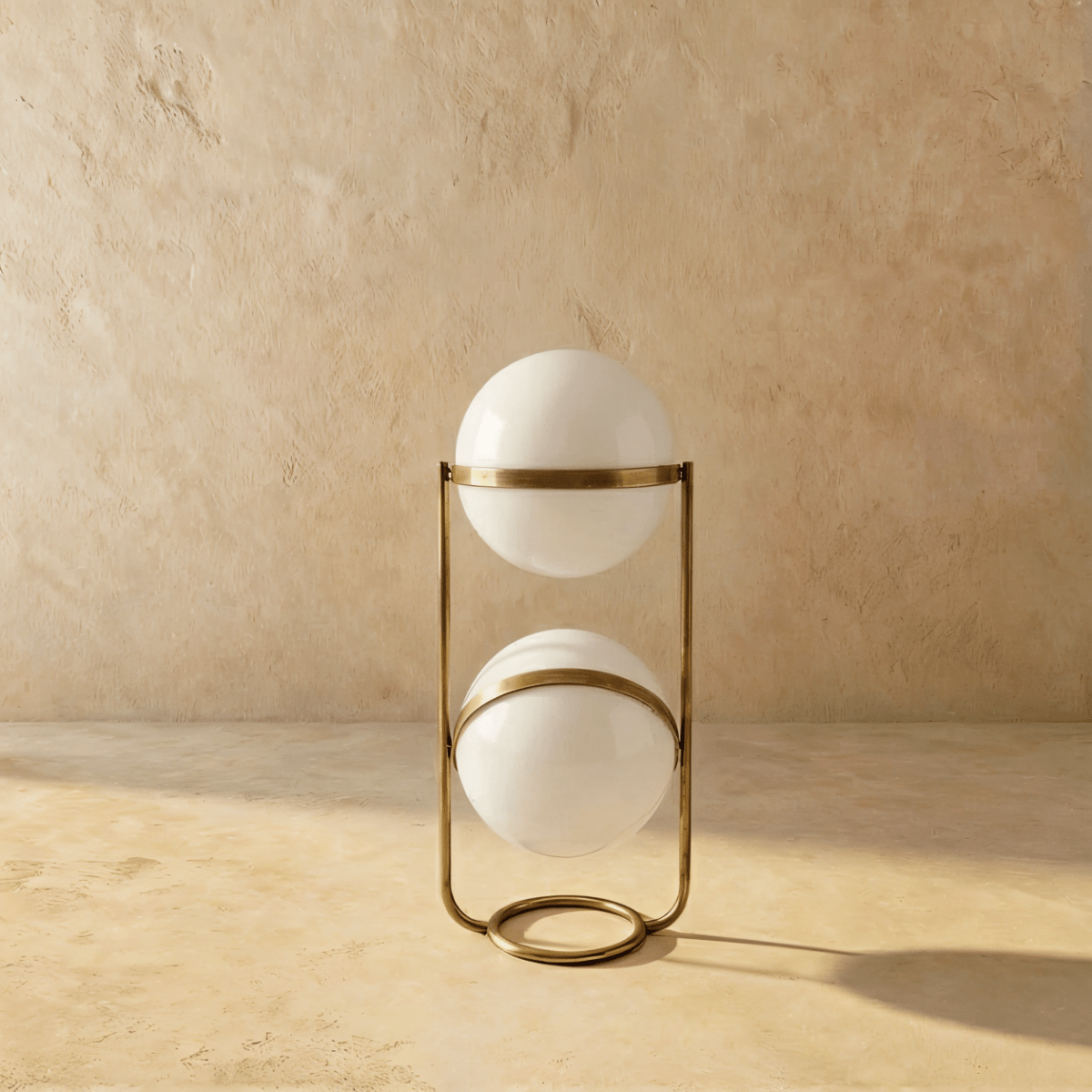 Rasu Minimalistische Staande Lamp Van Massief Staal Met Stabiele Voet
