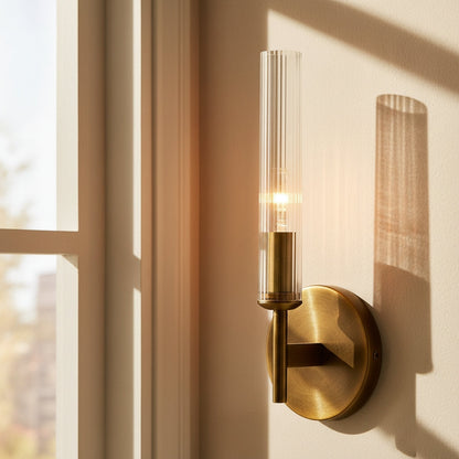 Geribbelde Glazen Wandlamp met Koperkleurige Afwerking – 1 of 2 Lichtpunten voor Badkamer Gang Slaapkamer