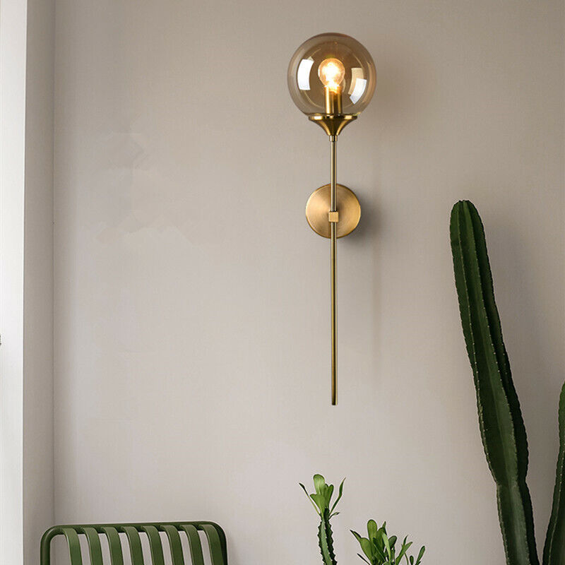 Moderne Wandlamp met Glazen Kap – Chroom of Gouden Afwerking – Scandinavische Stijl