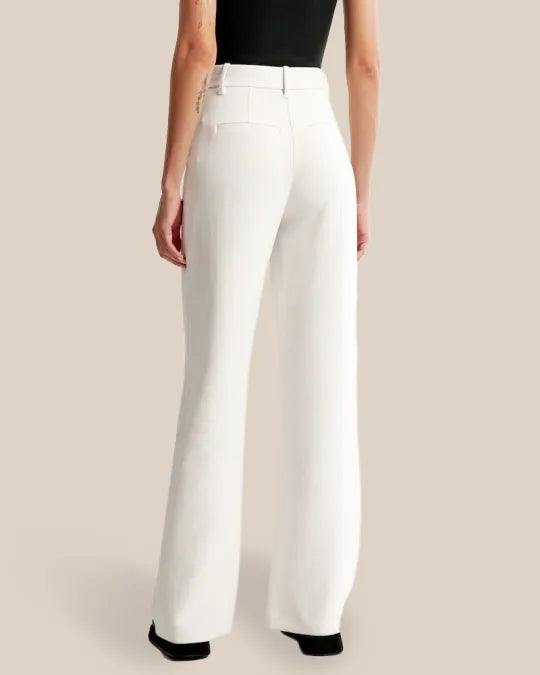 Saskia | Hoge Taille Wijde Pijp Broek in de kleur Beige voor dames in Casual stijl ideaal voor de winter