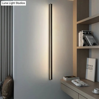 Moderne Lineaire LED Wandlamp Zwart – Strakke Muuraansluiting voor Hal & Gang