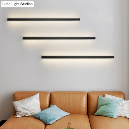 Moderne Lineaire LED Wandlamp Zwart – Strakke Muuraansluiting voor Hal & Gang