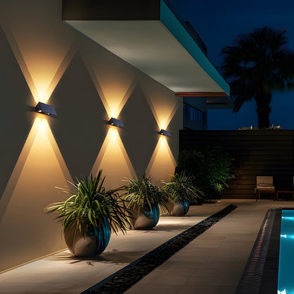 Buitenwandlamp Solar LED 6W Zwart IP65 Gevel Voordeur Terras Oprit Warmwit 3000K Wandlamp Buiten Schemerlamp ABS Tuinverlichting
