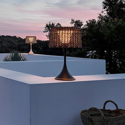 Staande Buitenlamp Vlechtwerk Aluminium Wit Zwart Zonne-energie IP65 Tuin Terras Vloerlamp Rotan Look Sfeerverlichting Buiten