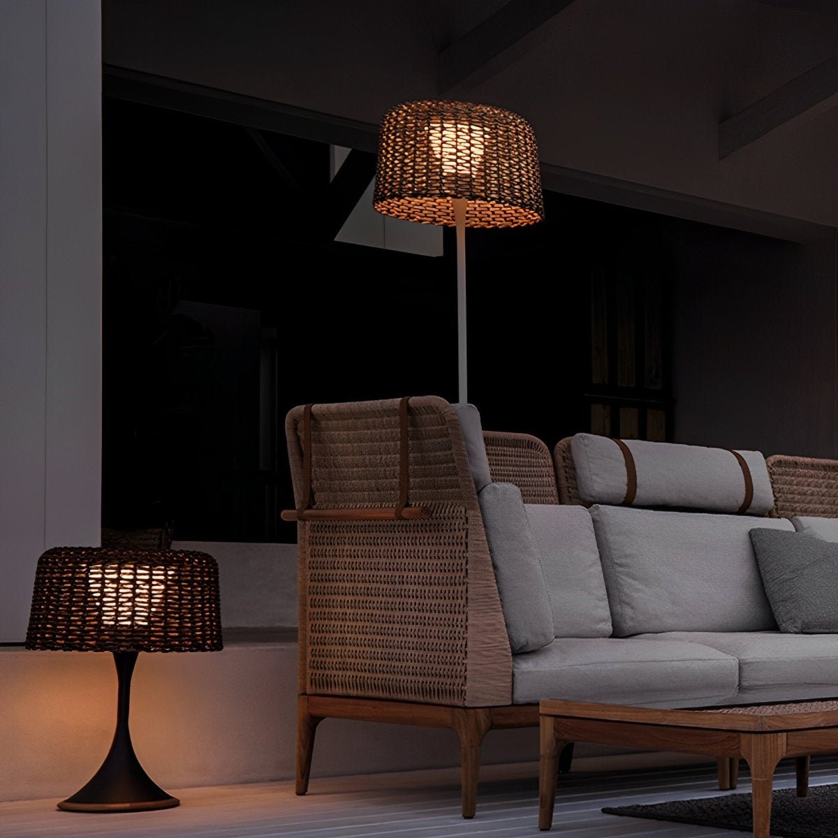 Staande Buitenlamp Vlechtwerk Aluminium Wit Zwart Zonne-energie IP65 Tuin Terras Vloerlamp Rotan Look Sfeerverlichting Buiten