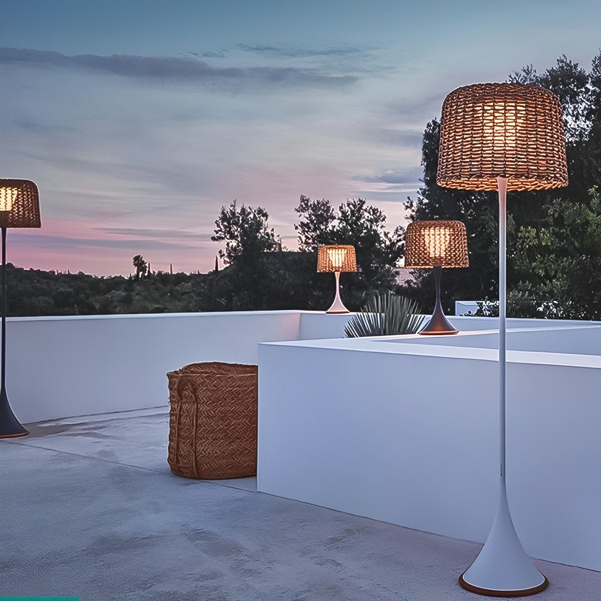 Staande Buitenlamp Vlechtwerk Aluminium Wit Zwart Zonne-energie IP65 Tuin Terras Vloerlamp Rotan Look Sfeerverlichting Buiten