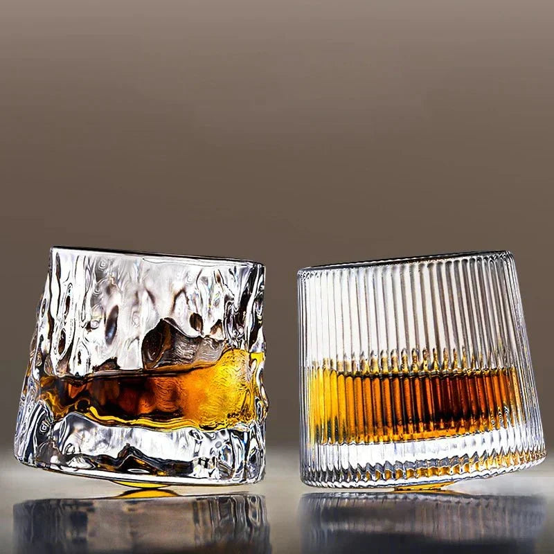 Roterend Whiskyglas van Geblazen Glas – Textuur Design 160 ml