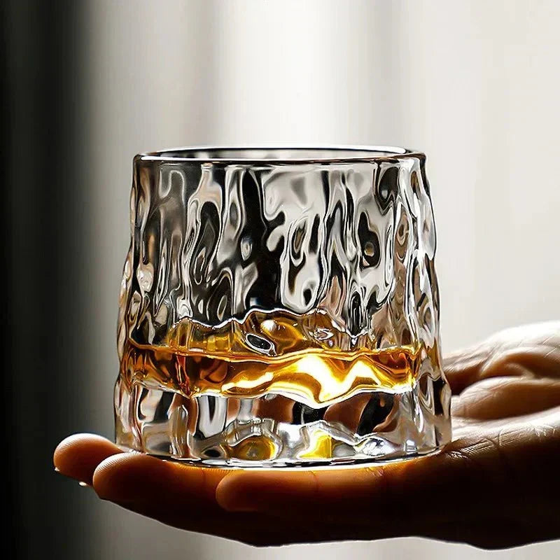 Roterend Whiskyglas van Geblazen Glas – Textuur Design 160 ml