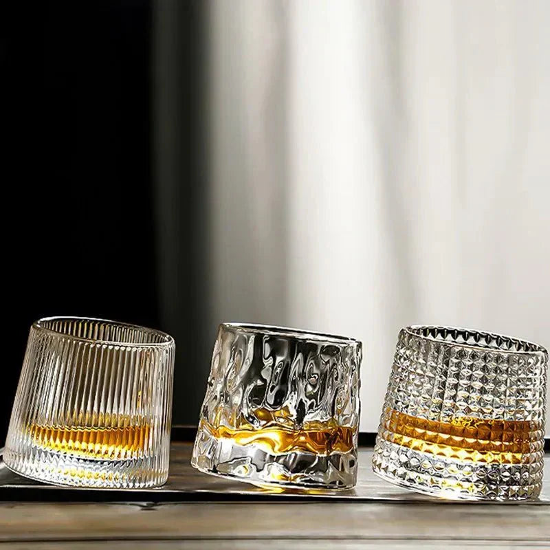 Roterend Whiskyglas van Geblazen Glas – Textuur Design 160 ml