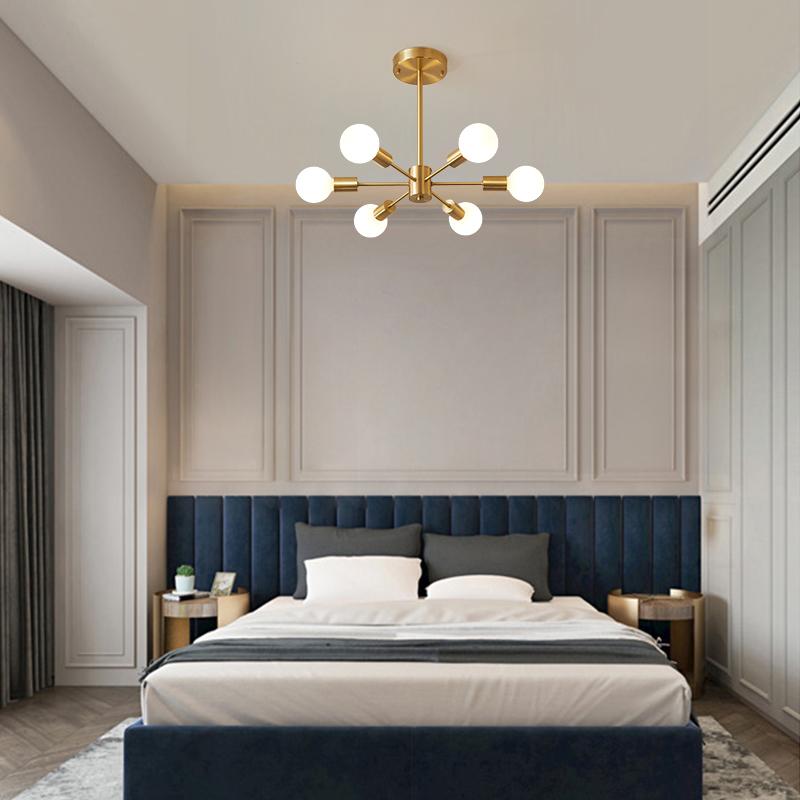 Moderne sputnik kroonluchter met 6 armen in messing – minimalistische design hanglamp zonder glazen kap