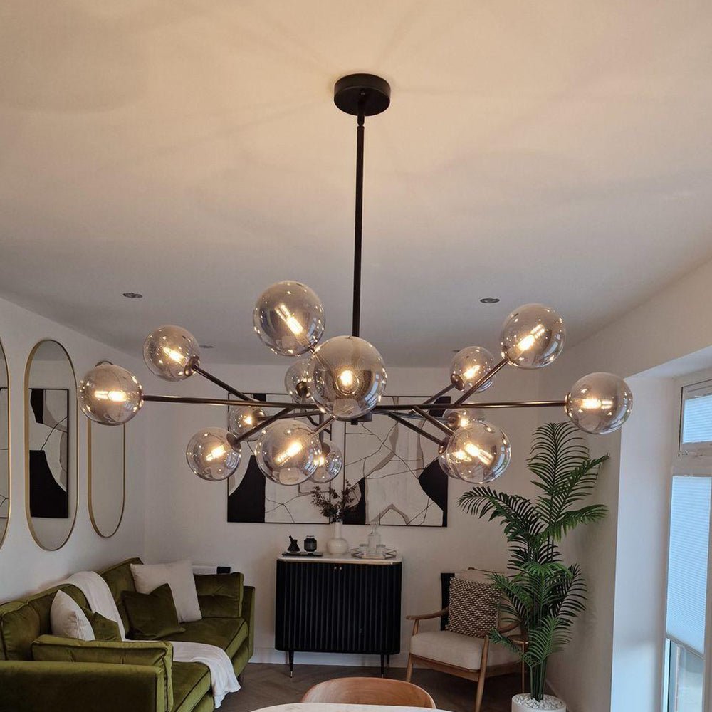 Moderne lineaire sputnik kroonluchter met 15 glazen bollen in zwart of messing – design hanglamp 112 cm