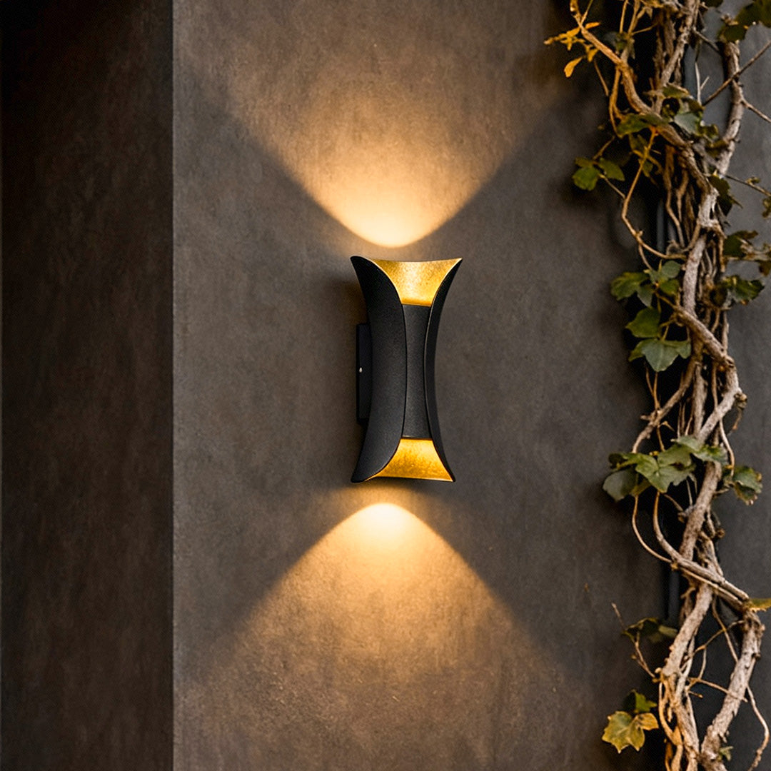 Moderne Up Down Buiten Wandlamp Met IP54 Bescherming En Aluminium Behuizing
