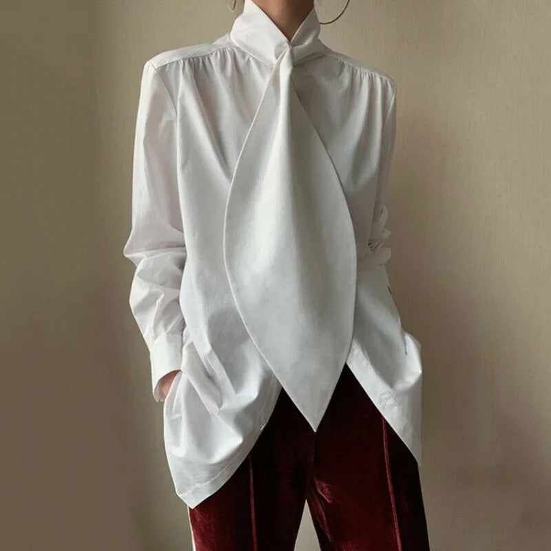 Vrouwelijke Blouse Lange Mouwen Hoge Hals Losse Fit → Vrouwelijke Blouse met Lange Mouwen en Hoge Hals Losse Pasvorm - StudioMarella