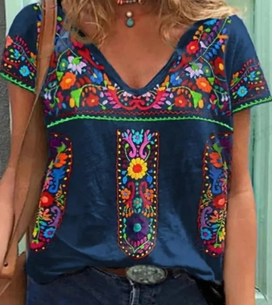 Vrouw T-shirts Etnisch Kleurrijk en Stijlvol
