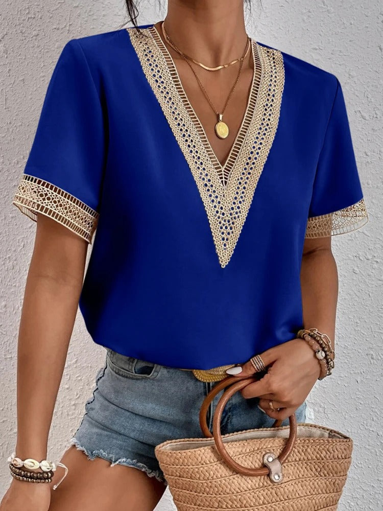 Vrouwelijke Blouse met Kanten V-Hals en Elegant Design
