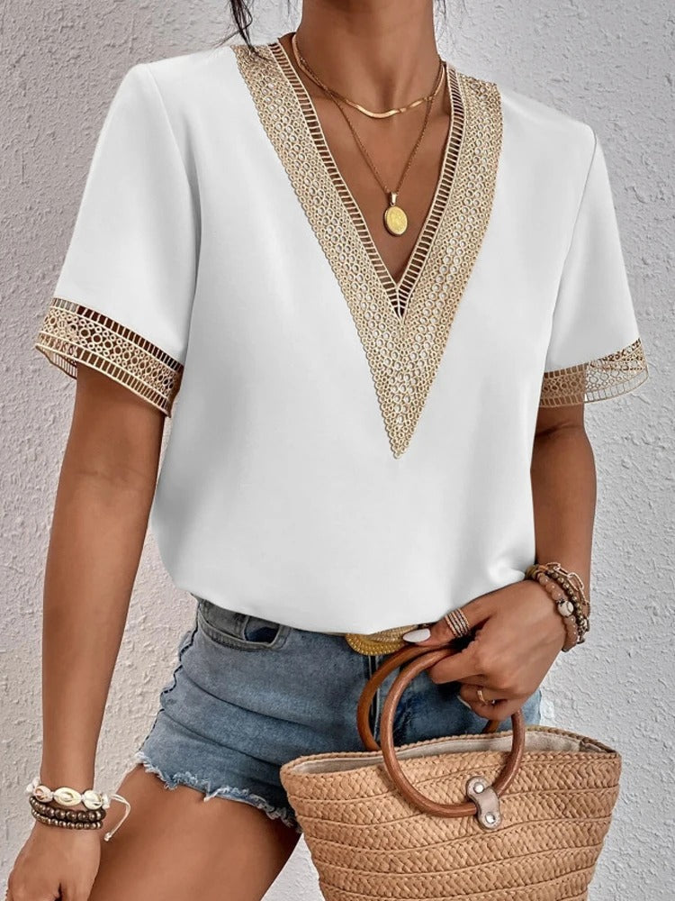 Vrouwelijke Blouse met Kanten V-Hals en Elegant Design