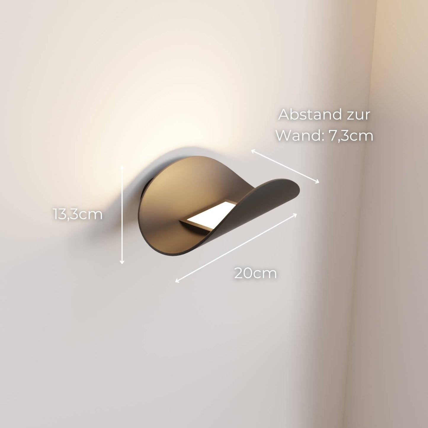 Minimalistische half ronde led wandlamp met warm indirect licht voor binnen en beschut buiten