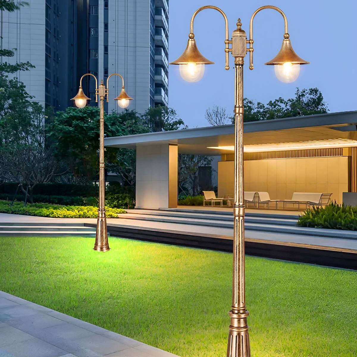 Vintage Waterdichte Tuinlantaarn Op Paal Met LED Verlichting En Retro Design