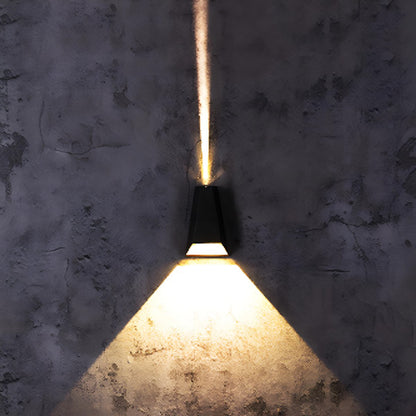 Buitenwandlamp LED Up Down Aluminium Zwart IP65 Gevel Terras Veranda Warmwit 3000K Wandspot Buitenverlichting Modern Sfeerlamp