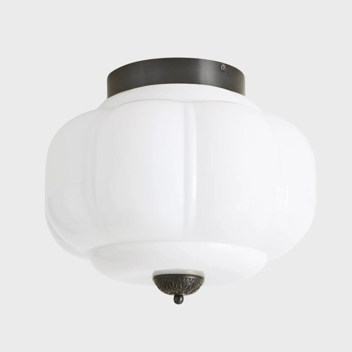 Retro Plafondlamp met Melkglazen Kap – Verfijnde Semi-Flush Mount Verlichting voor Moderne Interieurs