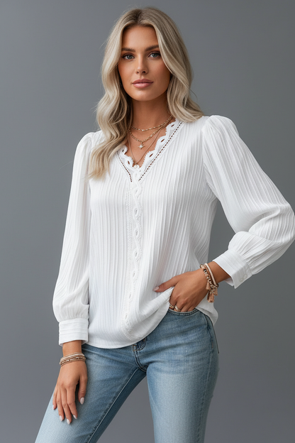 Vrouwelijke Blouse met Kant en V-Hals - StudioMarella