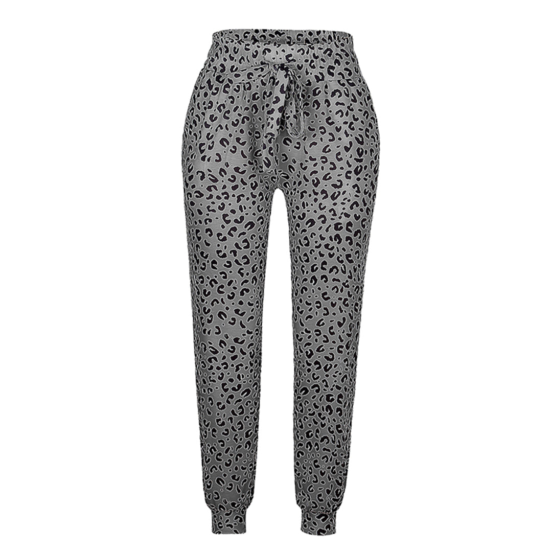 Xandra | Damesbroek met luipaardprint in de kleur Luipaard Wit voor dames in stijl ideaal voor de lente.