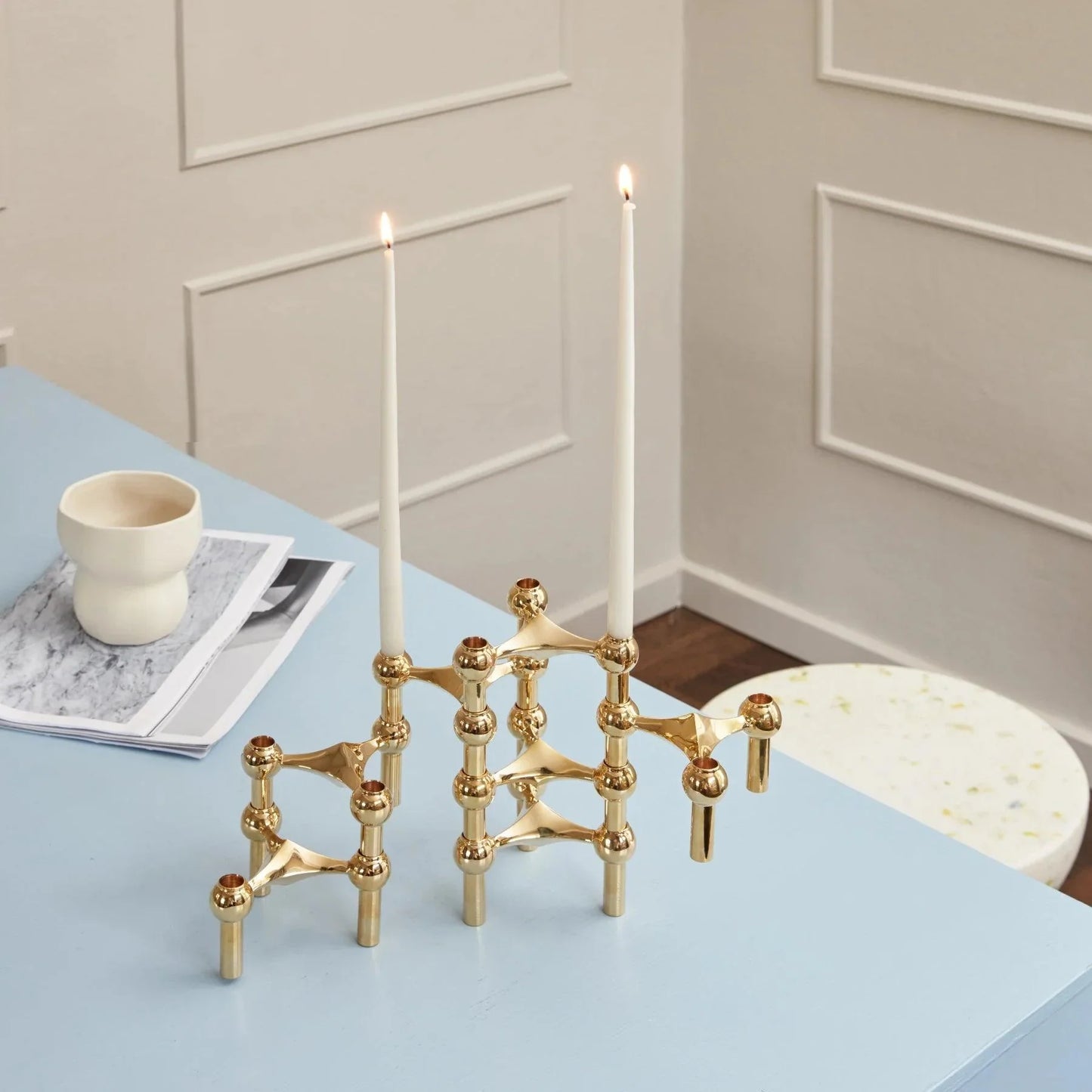 Modulaire design kandelaars set van 3 in massief messing – sculpturale woondecoratie voor tafel en dressoir